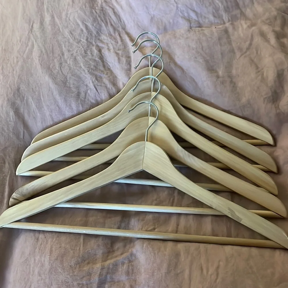 WOOD HANGARS - set of 5 solid wood